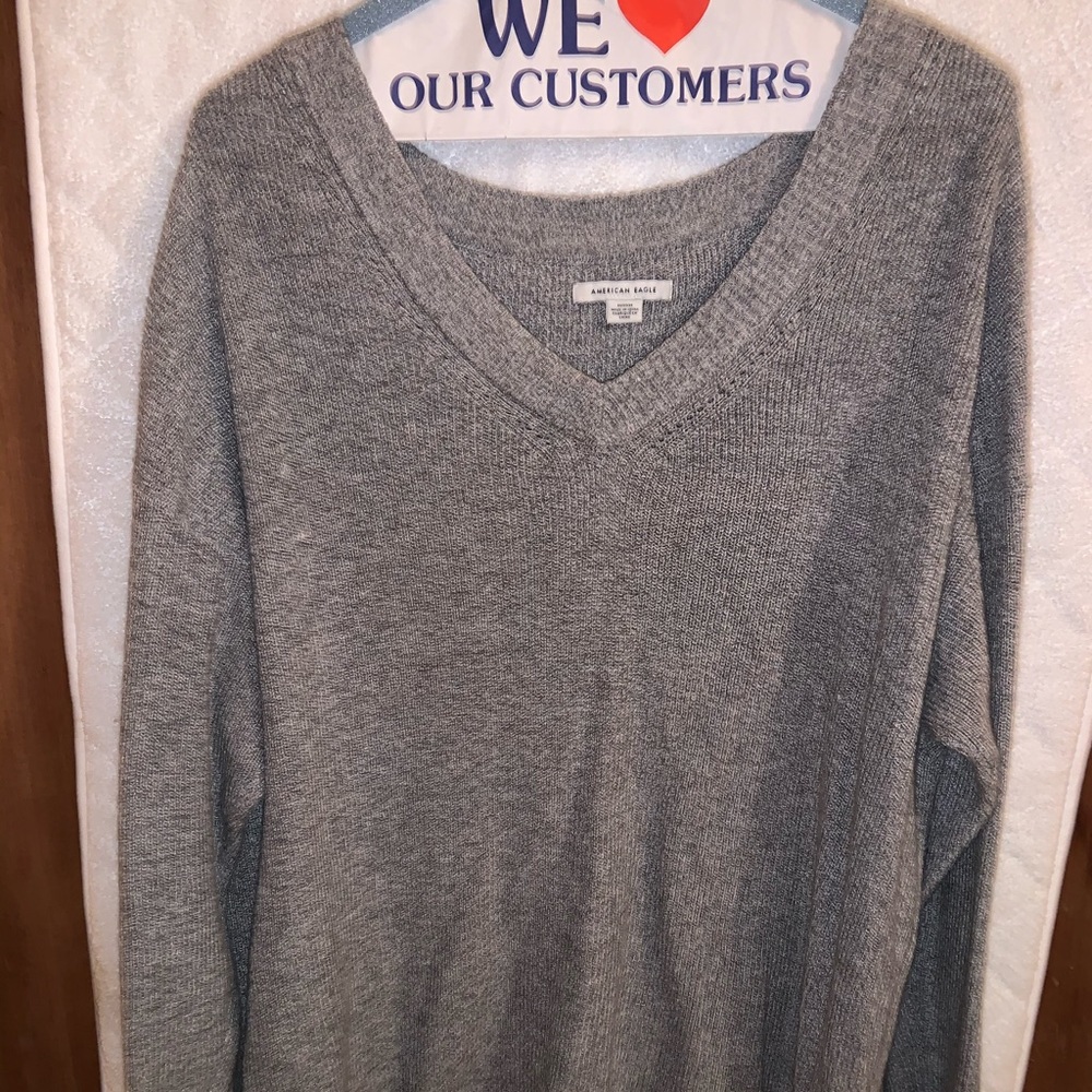 American Eagle V-neck sweater